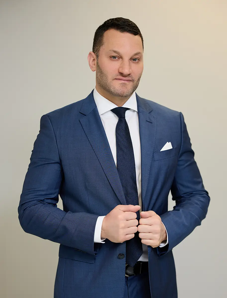 Dr. Gregory Lewen