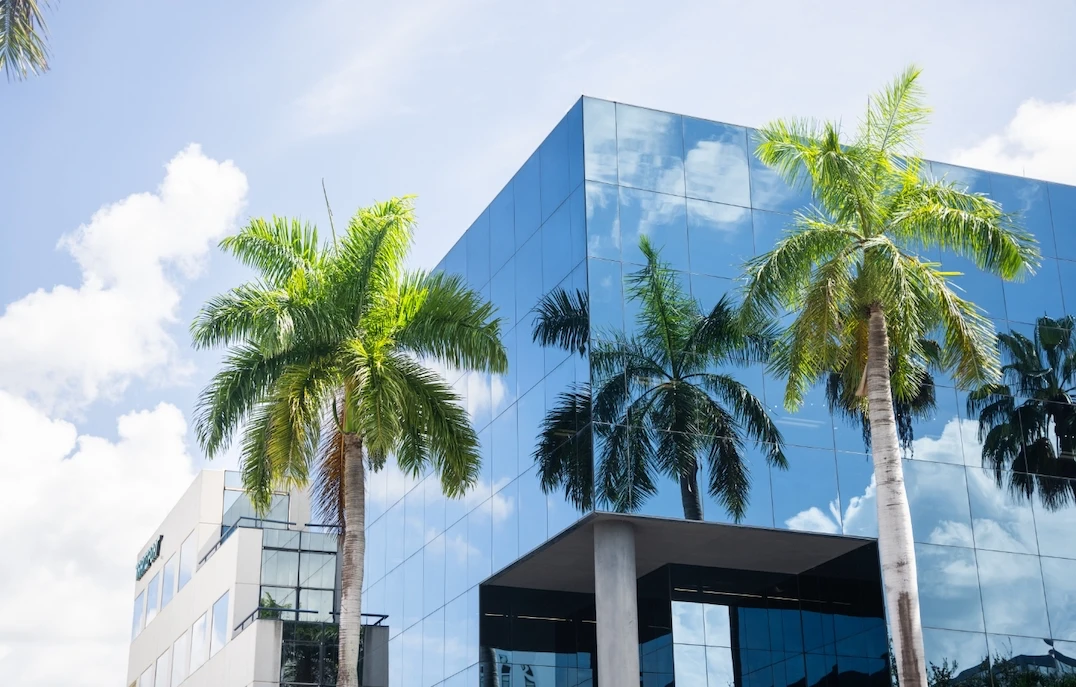exterior of office | Top Miami Surgeon Gregory D. Lewen, MD